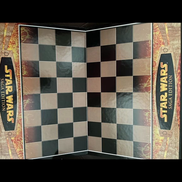 Star Wars Chess Set Saga Edition - Picture 4 of 5